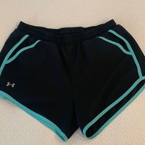 Under Armor woman’s running short with pockets